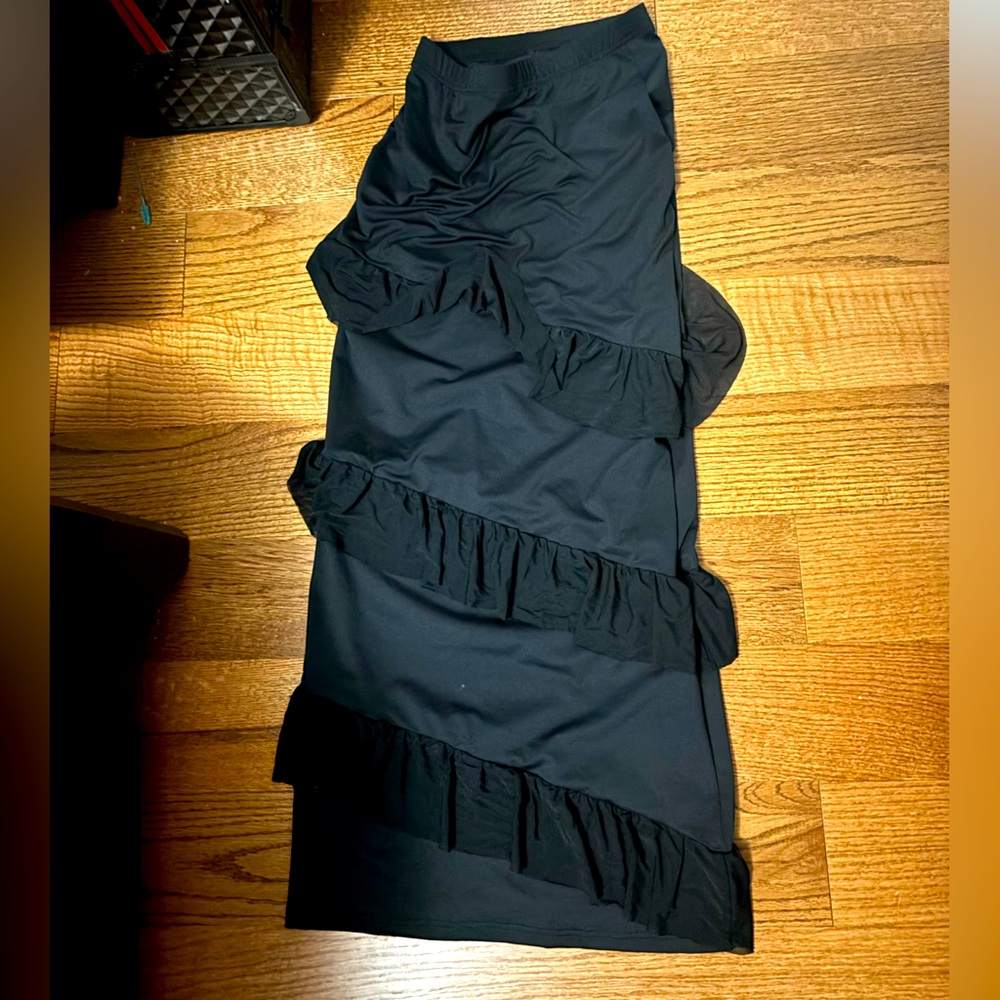 Black long ruffle skirt size small goth
